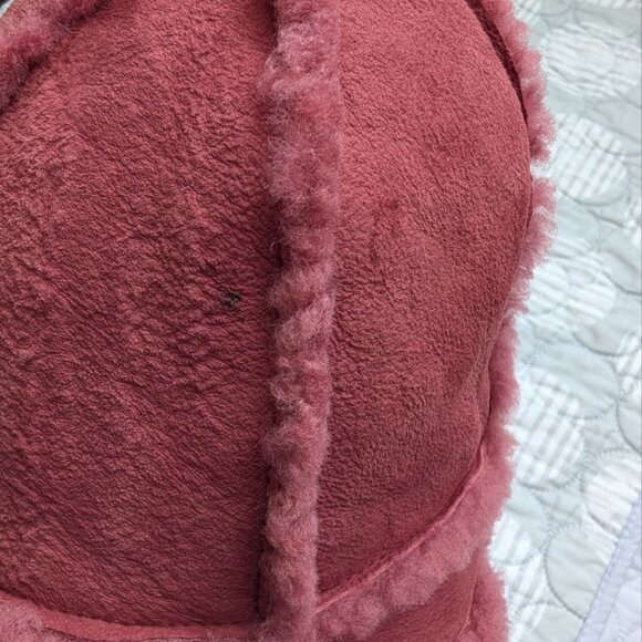 UGG Women`s Sheepskin Bucket Hat One Size Pink - Picture 14 of 15